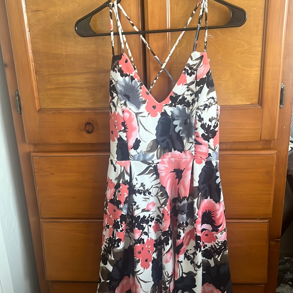 Women’s dress size L